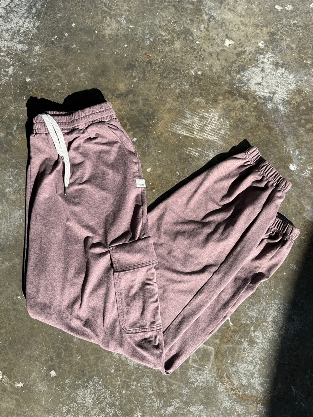 Vuori women’s Dusty Mauve Jogger Pants